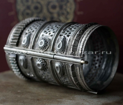 Традиционный афганский браслет "Баху" (пушт.) или "Чури" (фарси). Афганистан
