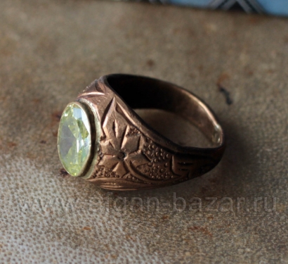 Винтажный перстень с фианитом. Афганистан или Пакистан, 20 в. Винтажный перстень с фианитом. Афганистан или Пакистан, 20 в.