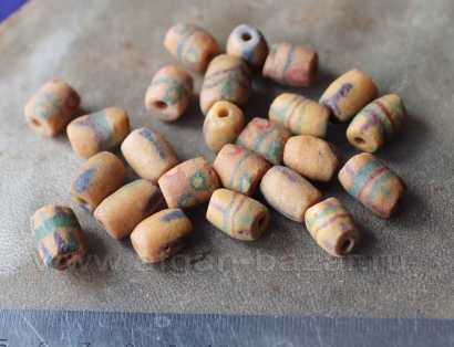 Африканские стеклянные бусины Кробо - African Ghana Krobo Beads. Лот из двадцати