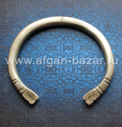 Бедуинский браслет на плечо с символическими изображениями змей
