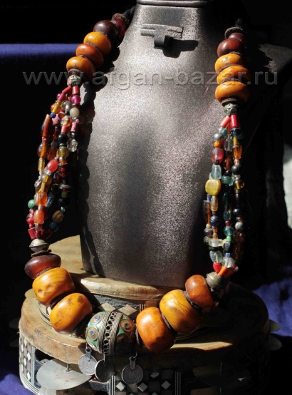 Марокканское колье в берберском стиле с бусиной Taghamout. Марокко, современная работа Марокканское колье в берберском стиле с бусиной Taghamout. Марокко, современная