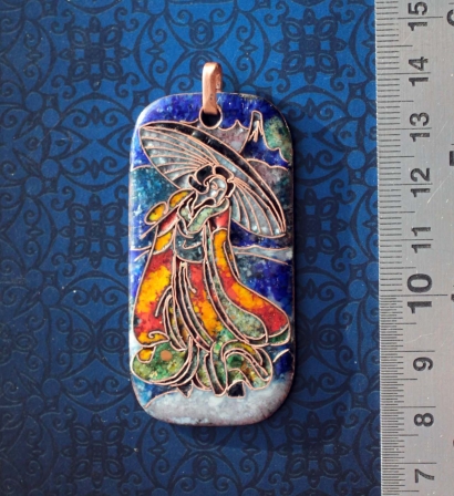 Кулон в китайском стиле с изображением по мотивам японской миниатюры (гейша). Автор - Solus Rex Медь, горячая перегородчатая эмаль. Кулон в китайском стиле с изображением по мотивам японской миниатюры (гейша). Ав