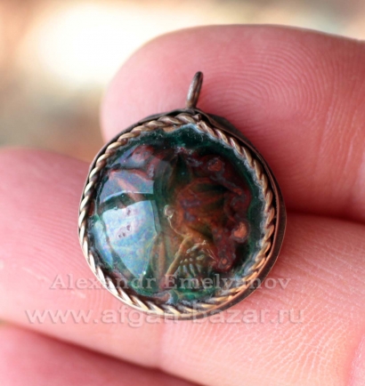 Подвеска с горячей эмалью по мотивам индийских и афганских украшений. Автор - Ем