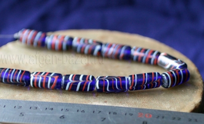 Стеклянная торговая бусина - Feather Trade Beads. Индия или Юго-Восточная Азия, 