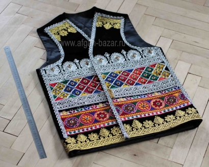 Афганская бархатная жилетка Маскат, расшитая люстром и зеркальцами-шиша. Афганис