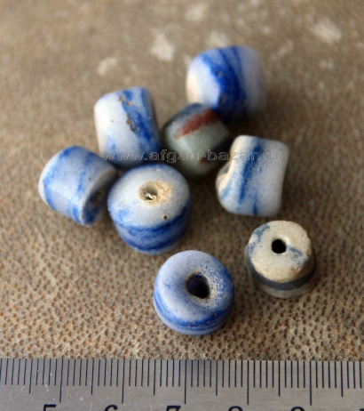 Африканские стеклянные бусины Кробо с полосками - African Ghana Krobo Beads. Лот
