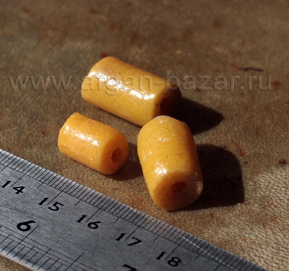 Африканские стеклянные бусины Кробо - African Ghana Krobo Beads. Лот из трех бус