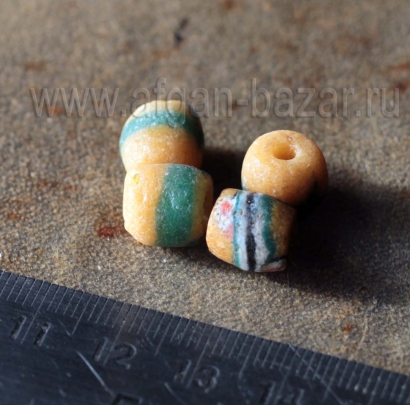 Африканские стеклянные бусины Кробо - African Ghana Krobo Beads. Лот из четырех 