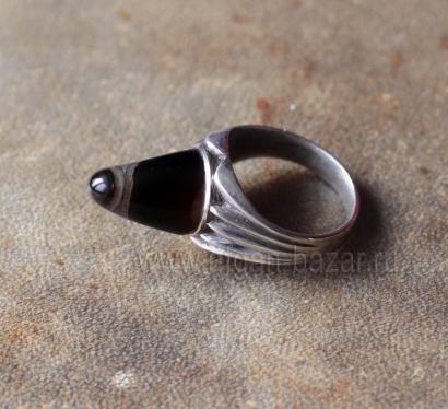 Винтажный иранский мужской перстень-талисман с глазковым агатом Иран, 20-21 вв. Винтажный иранский мужской перстень-талисман с глазковым агатом Иран, 20-21 вв.