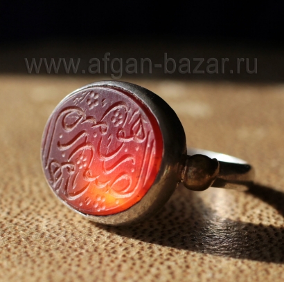 Иранский перстень с сердоликом и каллиграфической надписью