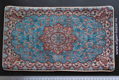 Расшитая салфетка с персидским орнаментом. Иран, современная работа