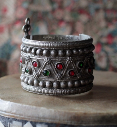 Традиционный племенной браслет "Баху" (bahu)
