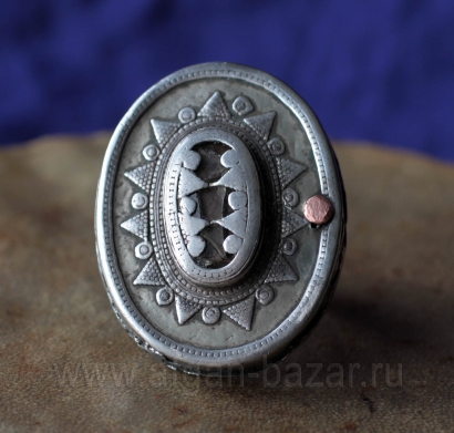 Перстень, сделанный из элемента стариннго казахского украшения