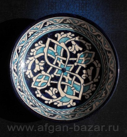 Керамическая тарелка "Бодия" или "Бадия" с традиционным хорезмским орнаментом. У
