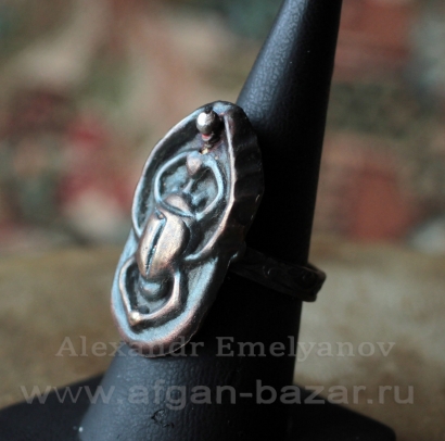 Перстень с изображением скарабея
