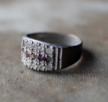 Винтажное кольцо. Индия или Пакистан, 20 в.