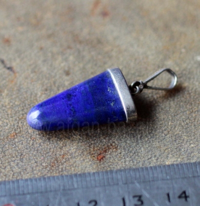 Винтажная подвеска ручной работы с лазуритом. Афганистан, 20-21 вв.