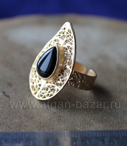 Турецкий перстень в форме узора Бута или Boteh с черным агатом