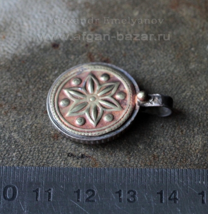 Подвеска из турецкой монеты по мотивам афганских племенных украшений. Автор - Ал