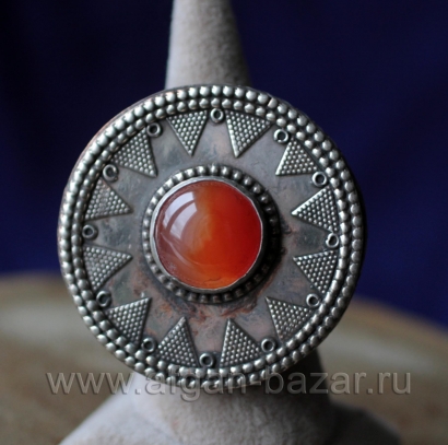 Афганский перстень в казахском стиле с сердоликом Афганский перстень в казахском стиле с сердоликом