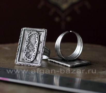 Кольцо из ювелирного сплава в казахском стиле