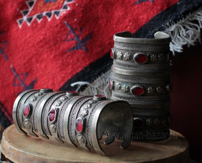 Пара туркменских браслетов традиционной формы "Билезик"