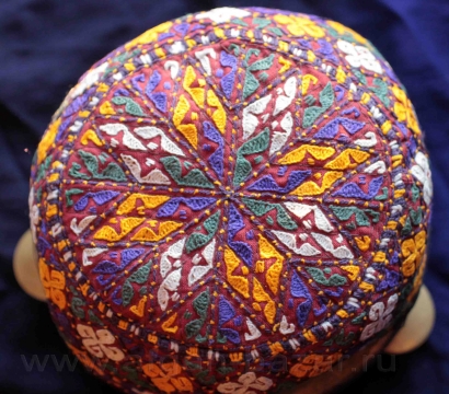 Винтажная туркменская тюбетейка маленького размера Винтажная туркменская тюбетейка маленького размера