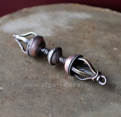 Кулон Ваджра по образцу традиционных тибетских ритуальных предметов и аксессуаро