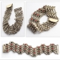 этническая фурнитура для расшивки костюма. Кучи цепи этническая фурнитура для расшивки костюма. Кучи цепи