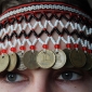 Налобное украшение с бисером и иранскими монетами - часть свадебного комплекта. 