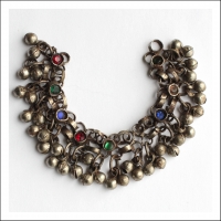 этническая фурнитура для расшивки костюма. Кучи цепи