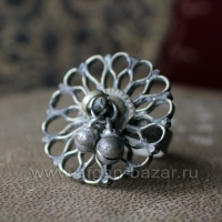 Кашмирский винтажный перстень с бубенчиками. Пакистан, северный Кашмир (Гилгит-Балтистан), 20-й век Кашмирский винтажный перстень с бубенчиками. Пакистан, северный Кашмир (Гилгит-Б