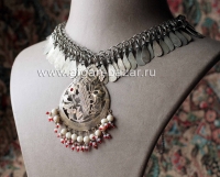 Афганское колье с медальоном. Афганистан или Пакистан, (Кветта), народность Хазара, вторая половина 20-го века Афганское колье с медальоном. Афганистан или Пакистан, (Кветта), народность Хаза