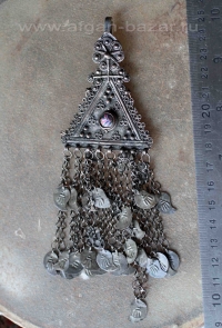 Старинная височная подвеска без пары. Османская Империя, Сирия, курды (?), 19-й век Старинная височная подвеска без пары. Османская Империя, Сирия, курды (?), 19-й