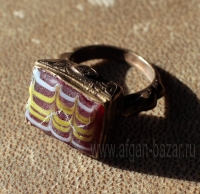 Латунный перстень со вставкой из стекла ручной работы в финикийском стиле