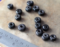 Бусины ручной работы из черного стекла. Турция, современная работа