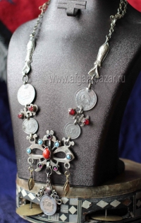 Афганское колье с иранскими монетами. Оригинальные детали - Афганистан, народность Хазара, конец 20 в. Авторская доработка и реставрация Афганское колье с иранскими монетами. Оригинальные детали - Афганистан, народнос