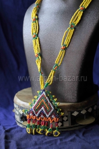 Колье из бисера с треугольной подвеской-кулоном (Kuchi Tribal Beadwork). Афганис