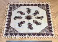 Декоративная салфетка с традиционным иранским набойным орнаментом "Каламкар"