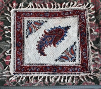 Декоративная салфетка с традиционным иранским набойным орнаментом "Каламкар". Ир
