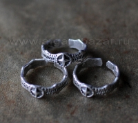 Кольцо в готическом стиле