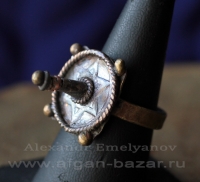 Перстень в фантазийном стиле. Выполнен по мотивам украшений Ближнего Востока. Ав