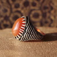 Мужской перстень с сердоликом