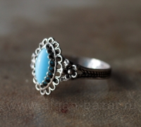 Филигранное кольцо в балканском стиле с голубой вставкой. Турция, современная работа Филигранное кольцо в балканском стиле с голубой вставкой. Турция, современная ра