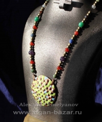 Колье с кулоном в технике горячей эмали по рельефу. Автор - Александр Емельянов