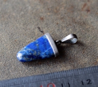 Винтажная подвеска ручной работы с лазуритом. Афганистан или Пакистан, 20-21 вв.