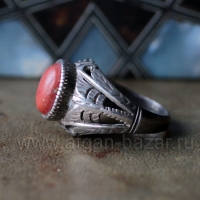 Старый ближневосточный перстень с кораллом. Оман или Саудовская Аравия, 20 в.