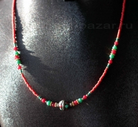 Полихромное колье в стиле Бохо с бусинами под коралл