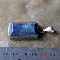 Подвеска ручной работы с лазуритом