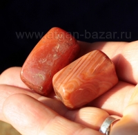 Лот из двух винтажных сердоликовых бусин. Ближний Восток или Центральная Азия 20 в. Лот из двух винтажных сердоликовых бусин. Ближний Восток или Центральная Азия 2